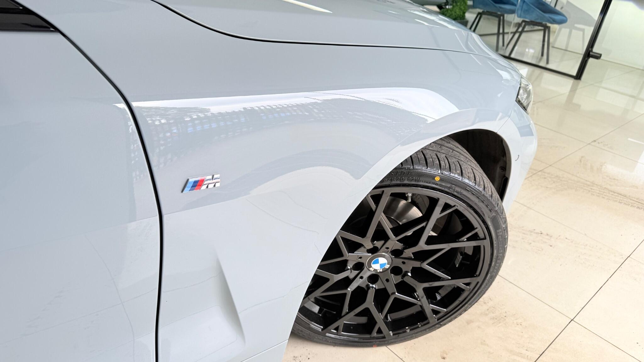 BMW 4 Series view 24