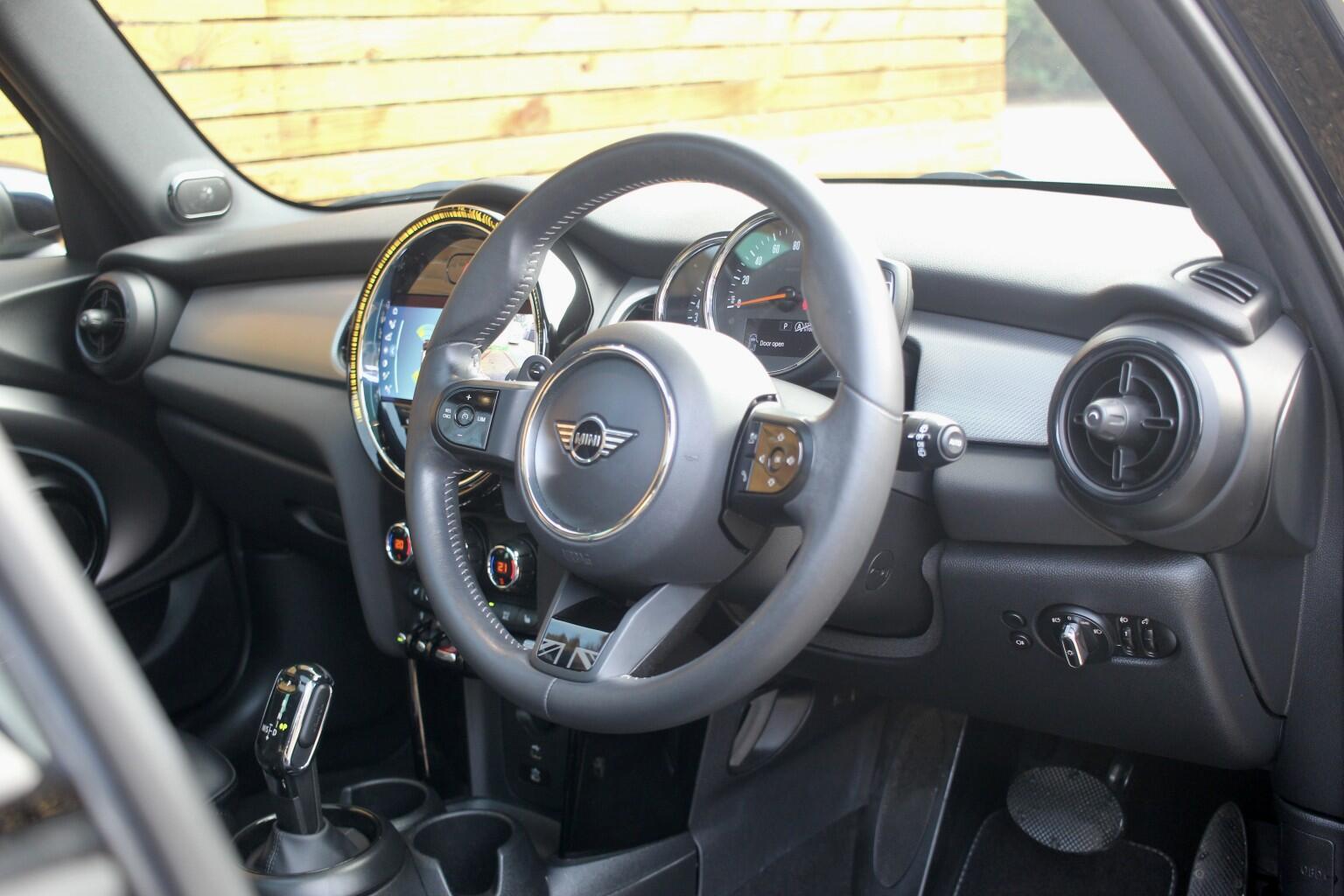 Mini Hatch view 3
