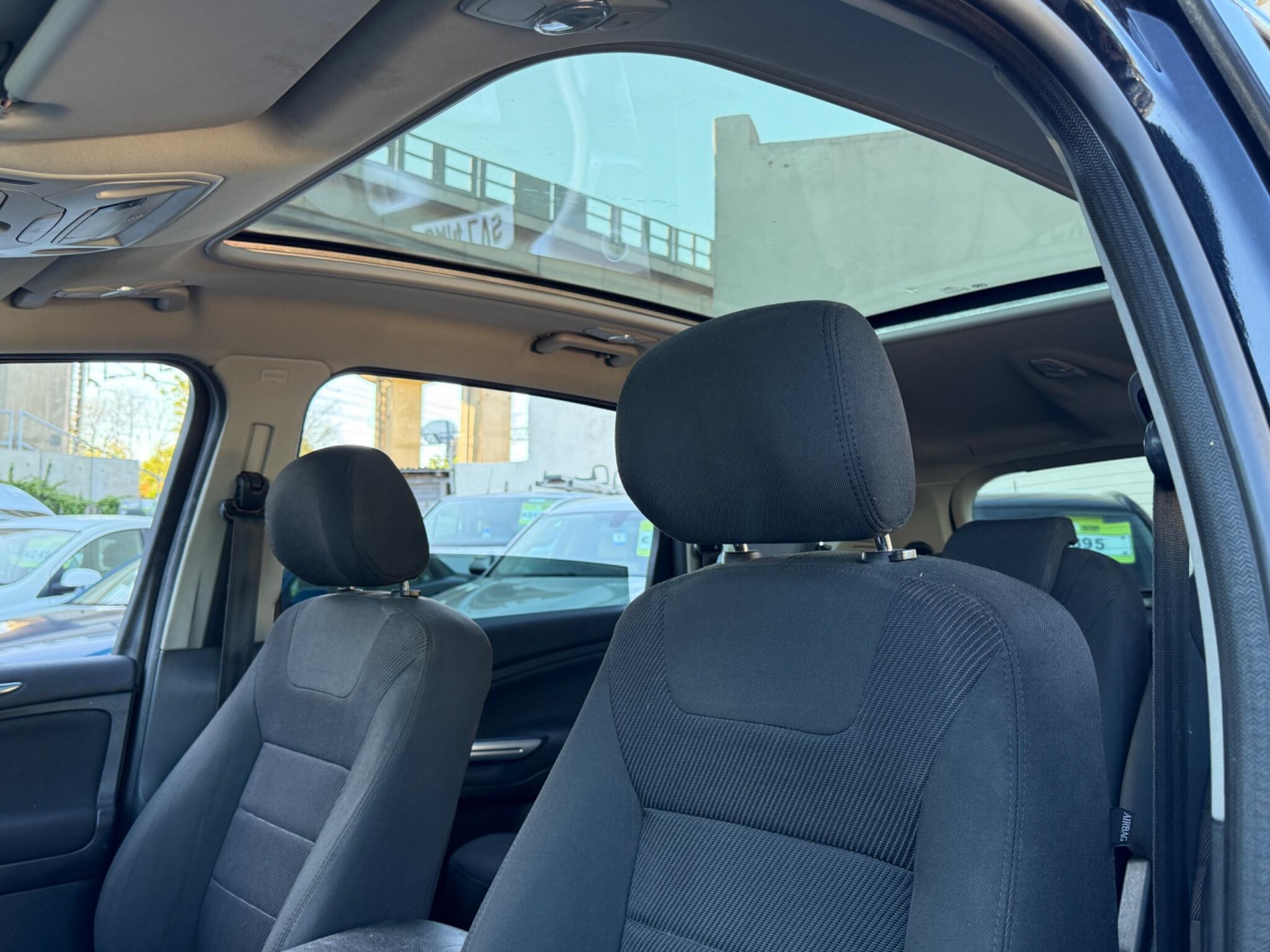 Ford S-Max - Image 24