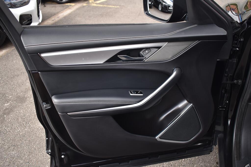 Jaguar F-Pace view 41