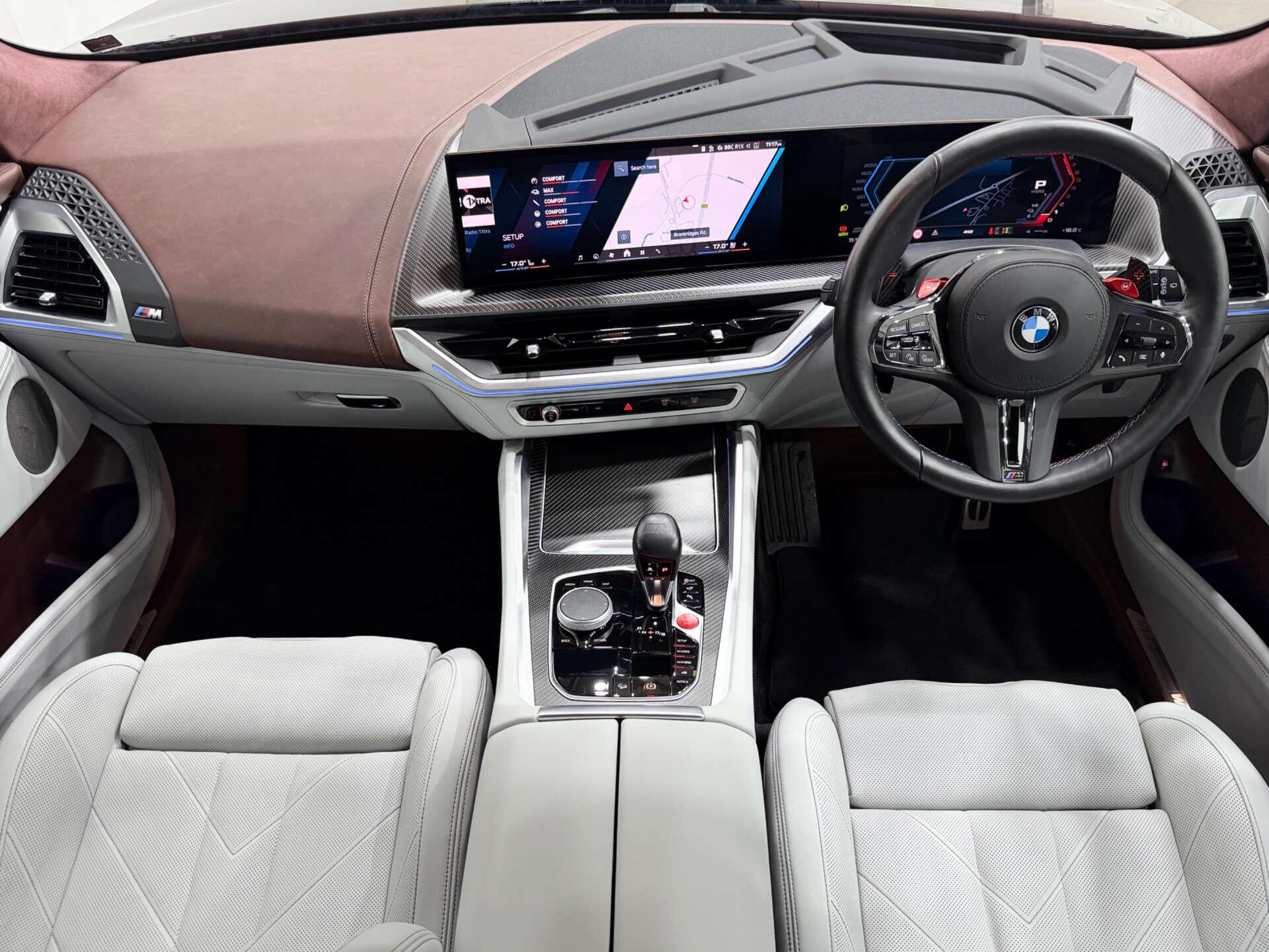 BMW XM view 19