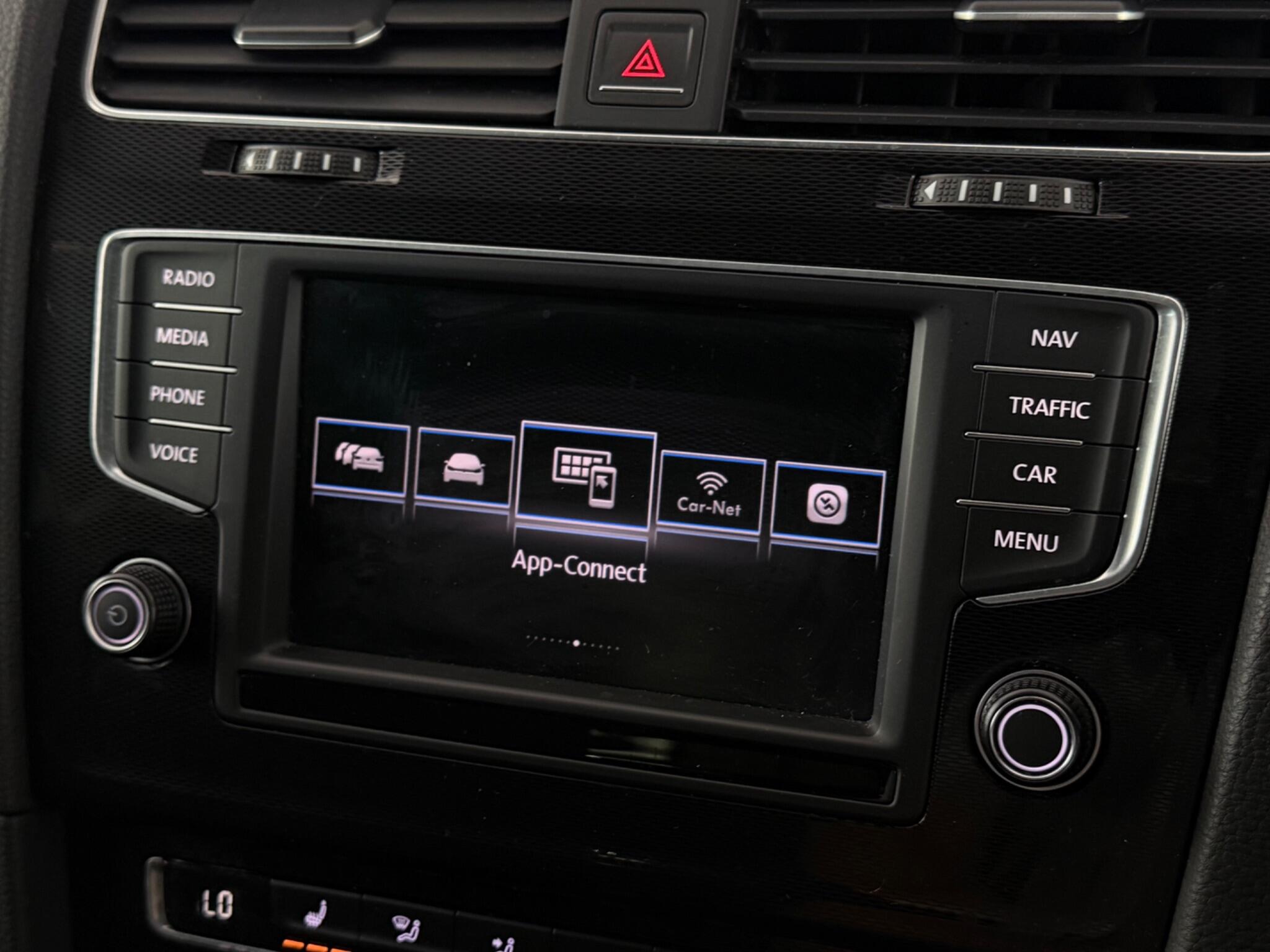 Volkswagen Golf view 26