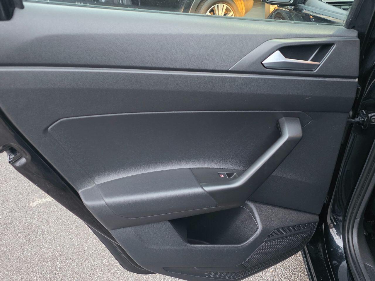 Volkswagen Polo view 32