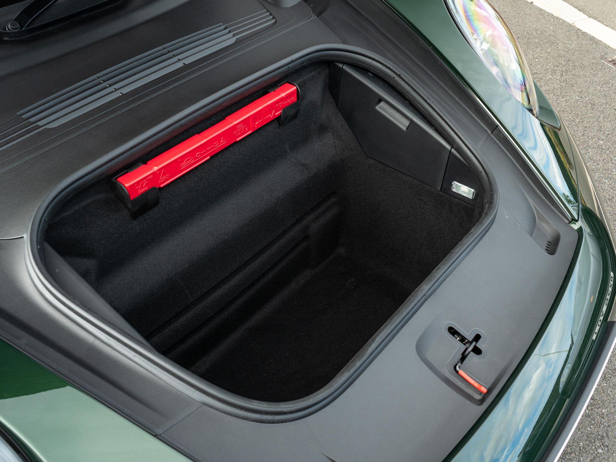 Porsche 911 view 23