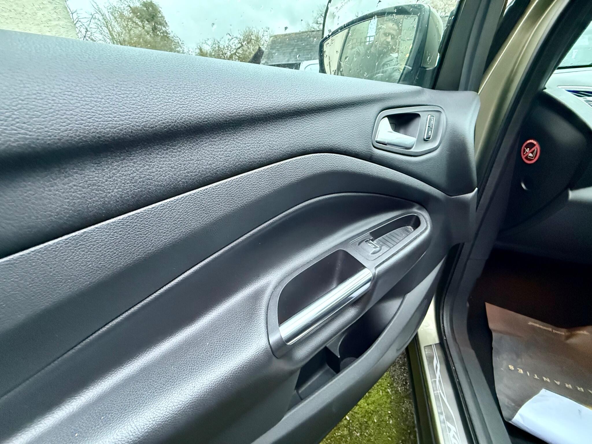 2013 Ford Kuga image 27