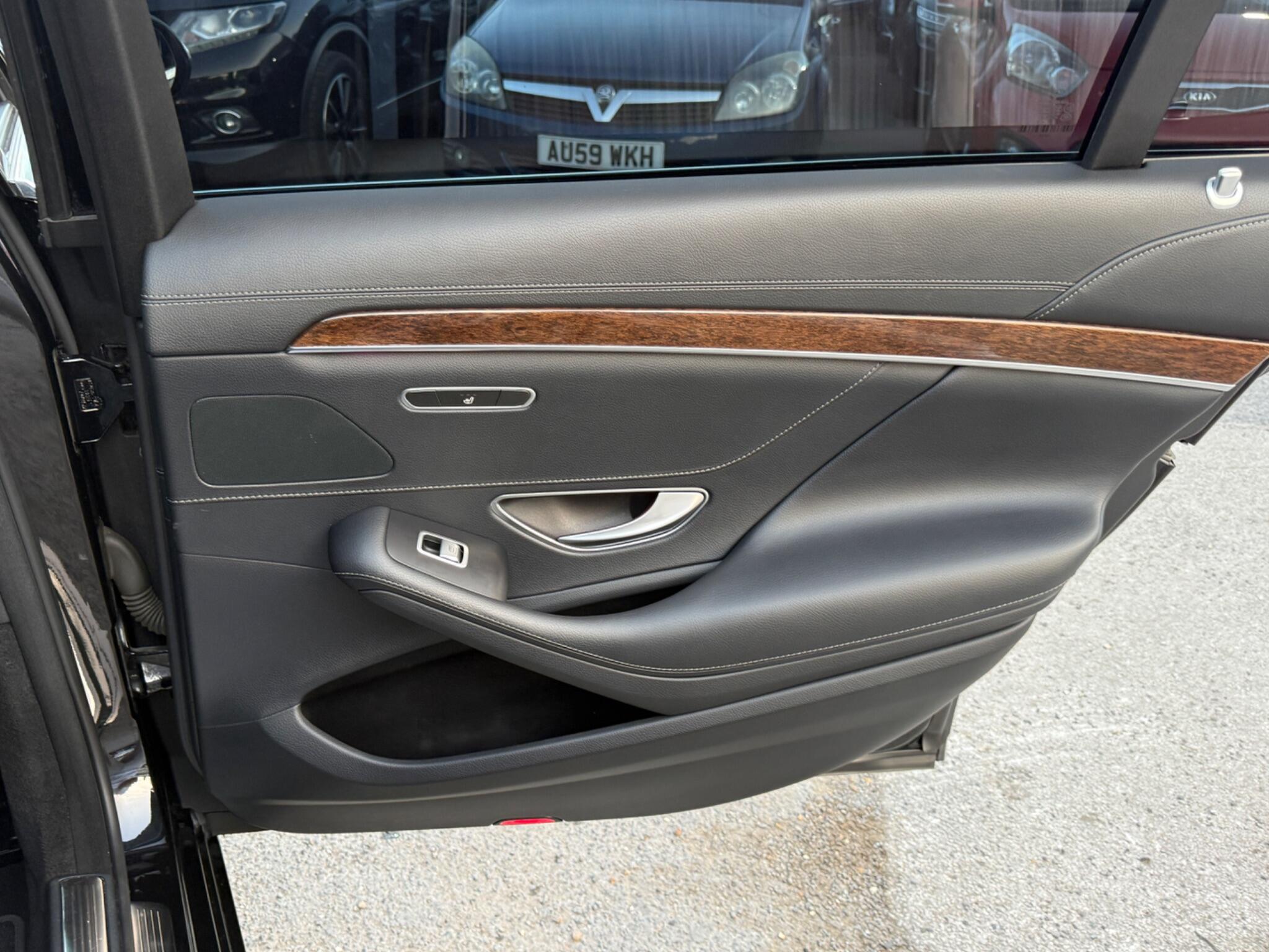 Mercedes-Benz S Class - Image 43