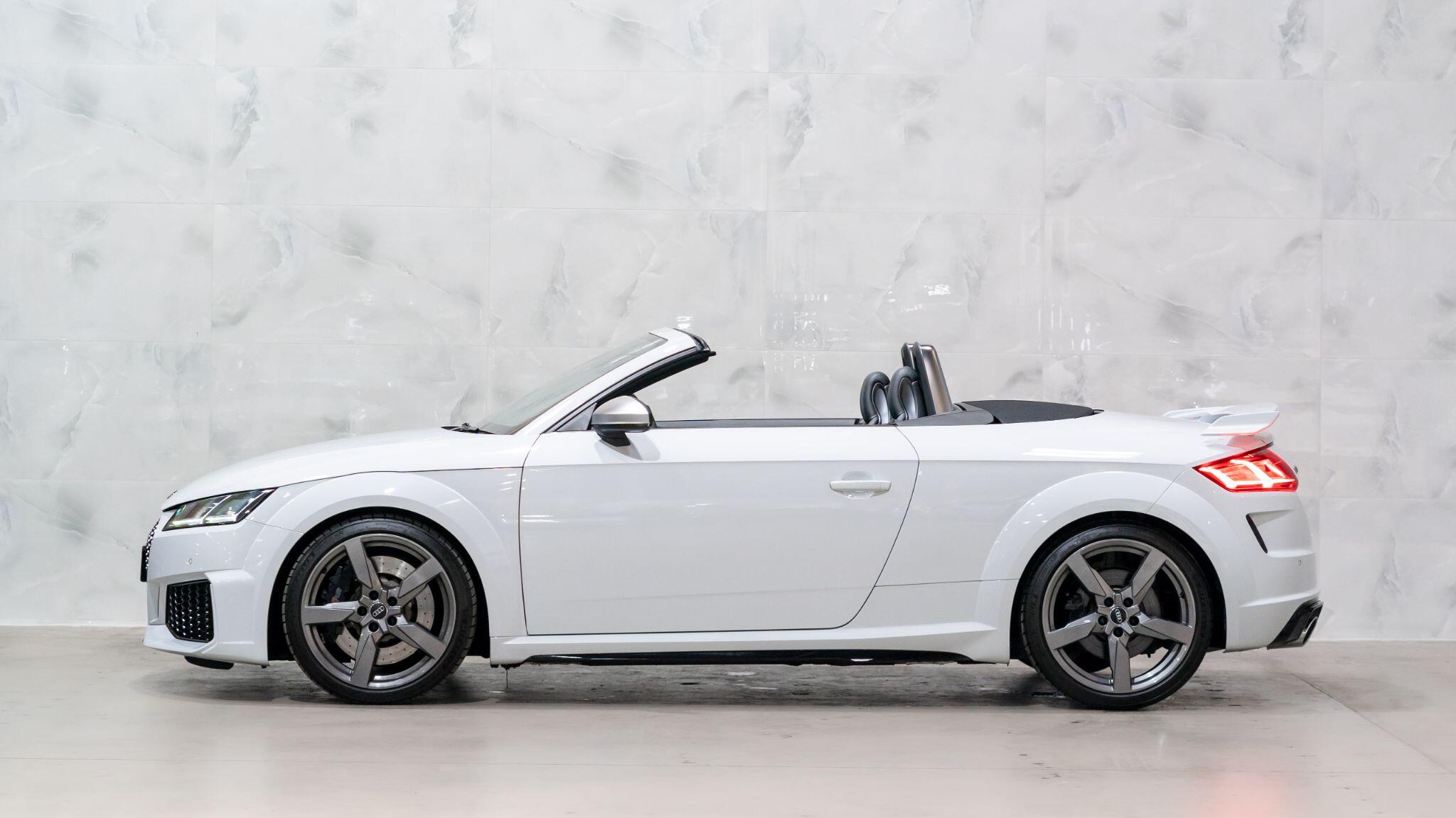 Audi TT RS view 9
