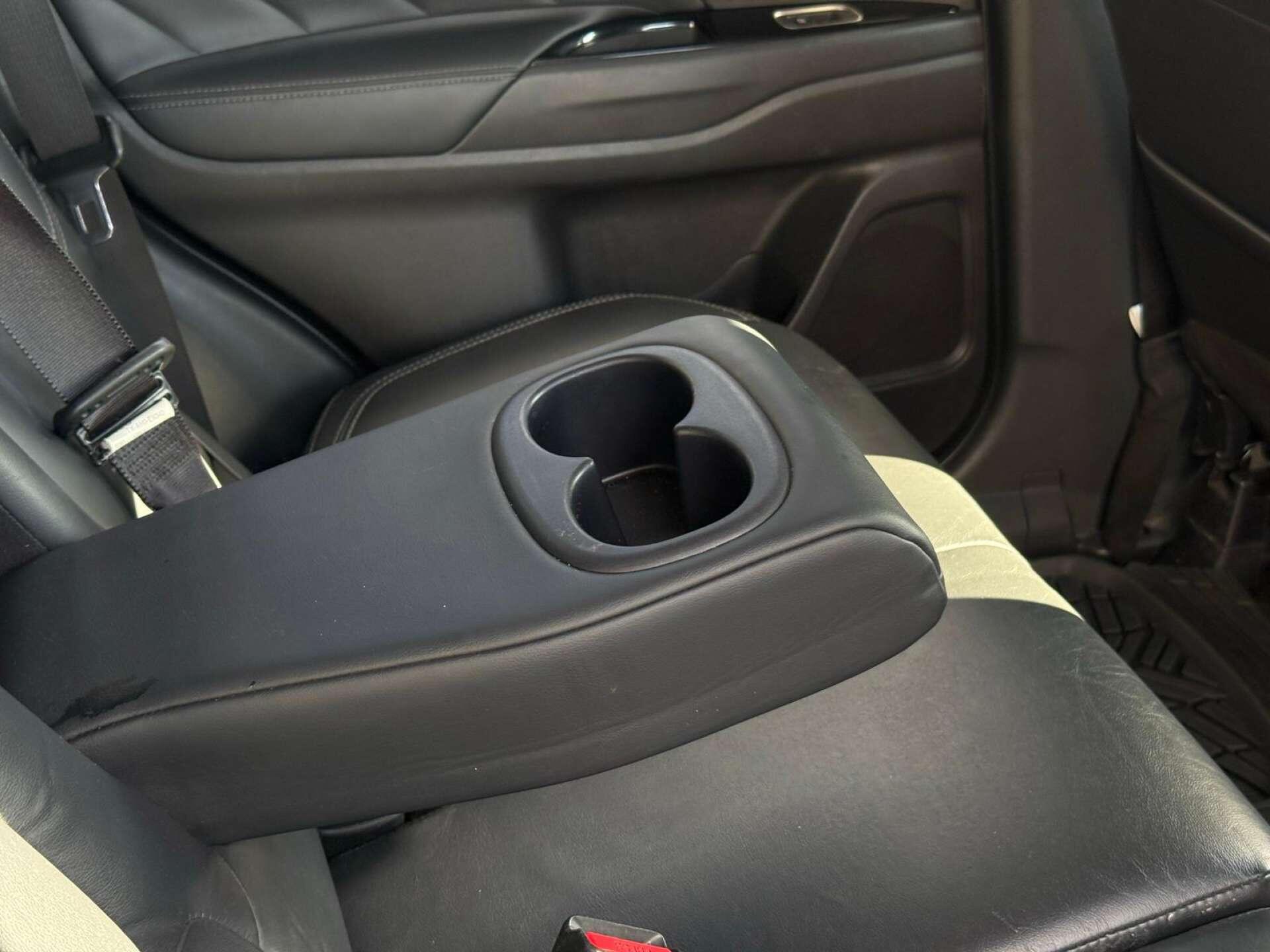 Mitsubishi Outlander view 33
