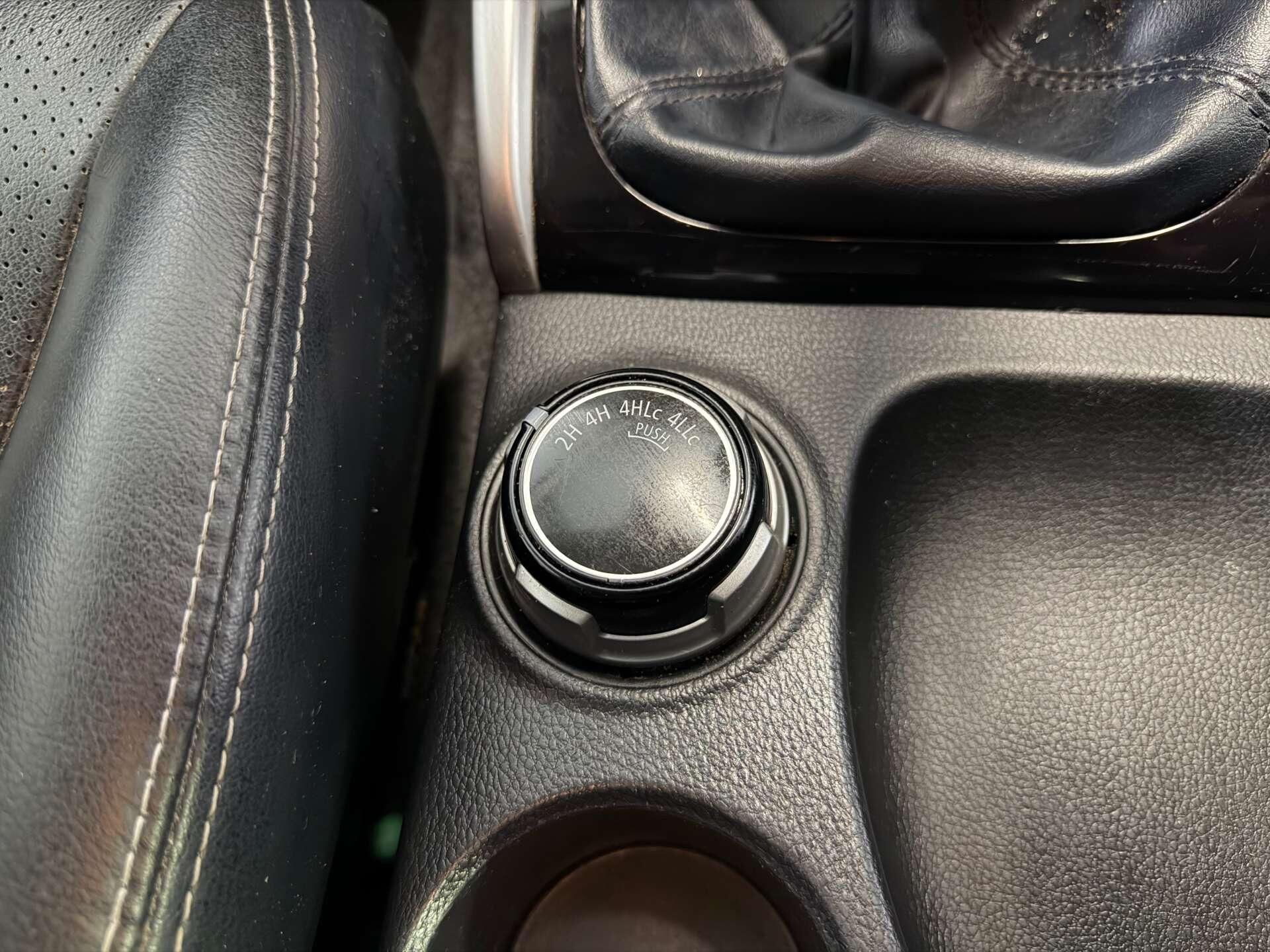 Mitsubishi L200 view 20