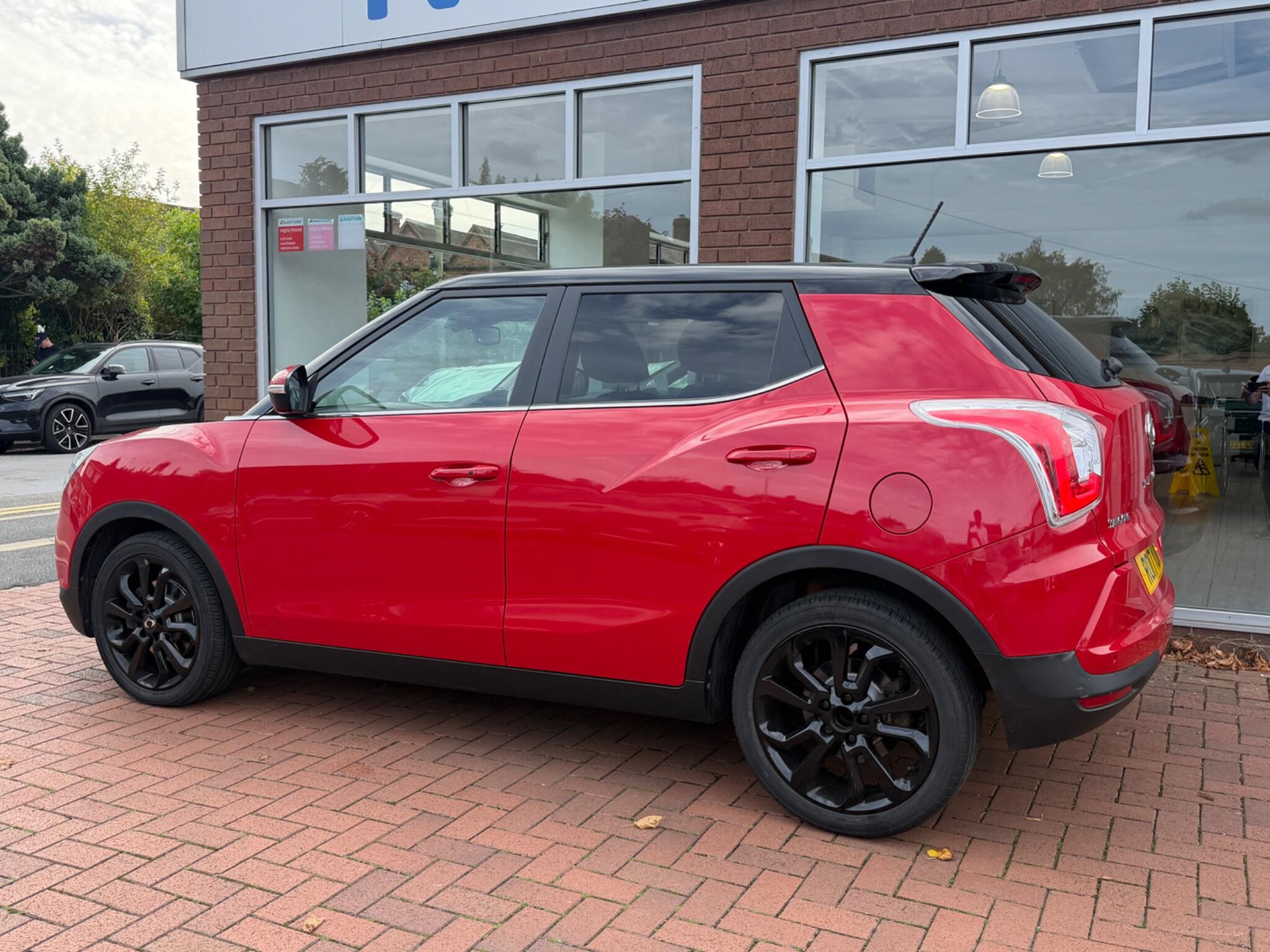 KGM Tivoli view 13