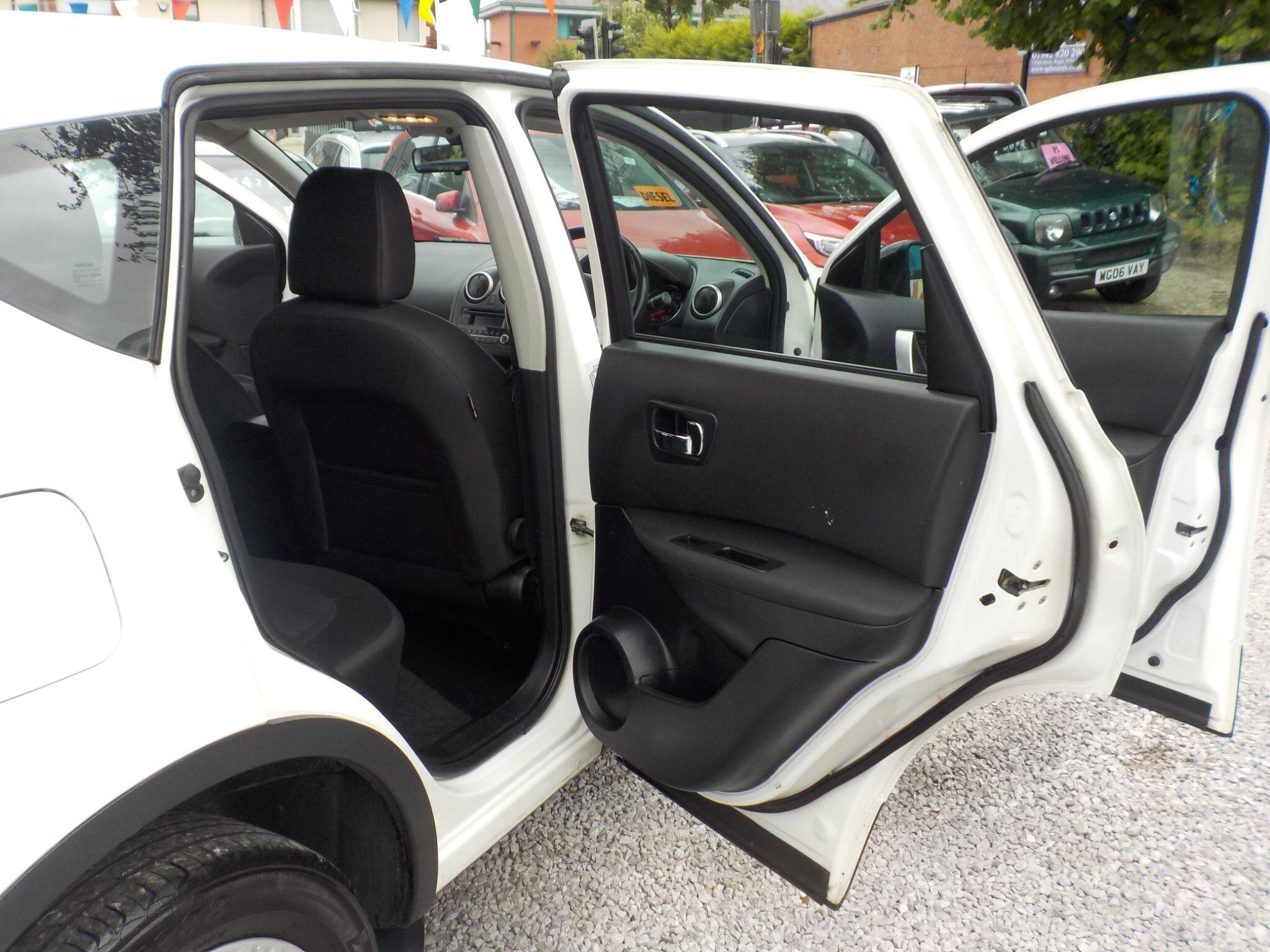 Nissan Qashqai 1.6 Acenta 2WD Euro 5 (s/s) 5dr