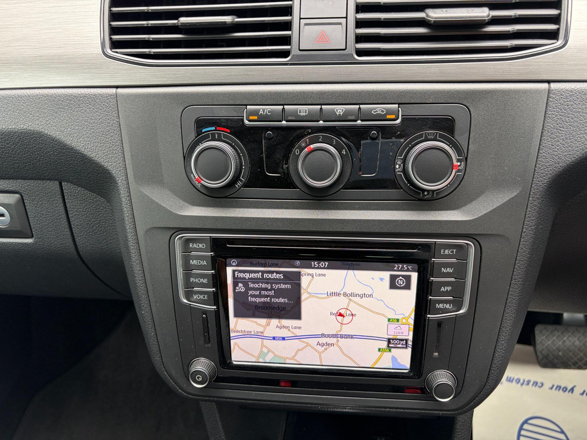 Volkswagen Caddy Maxi Life view 20