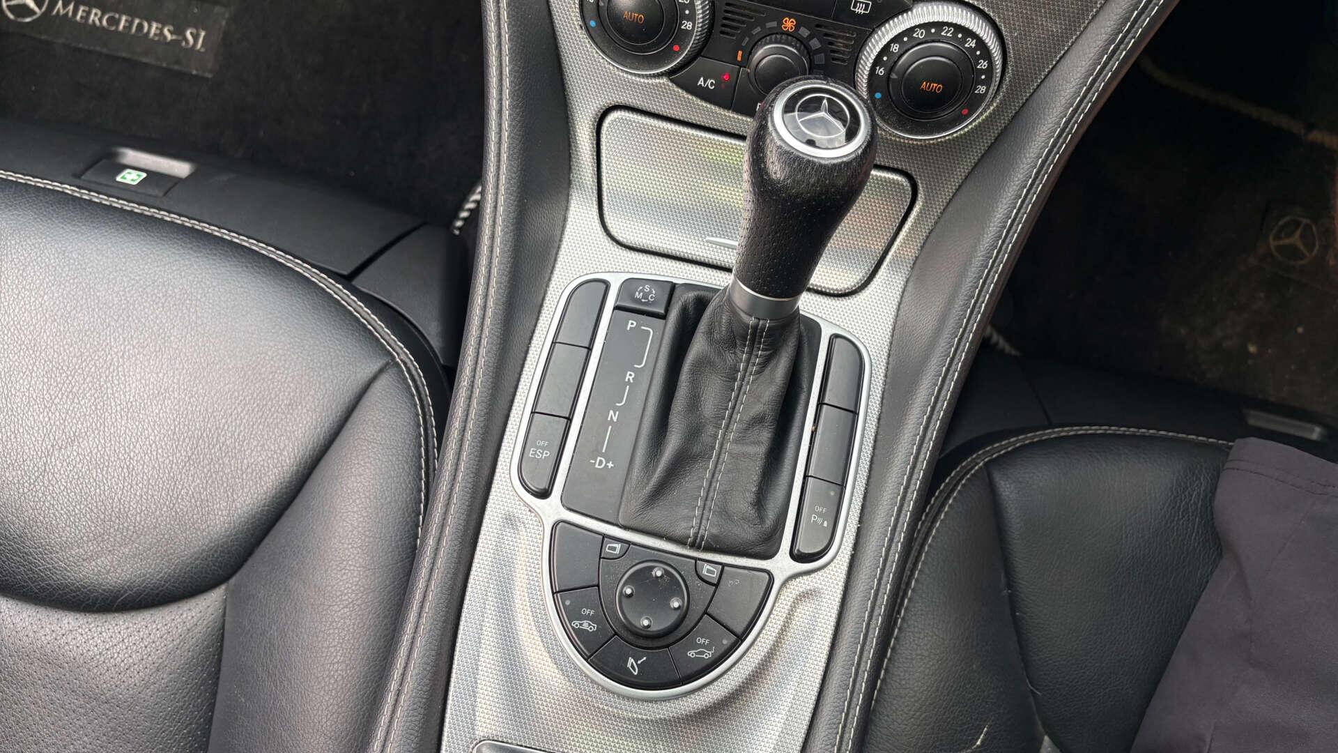 Mercedes-Benz SL view 31