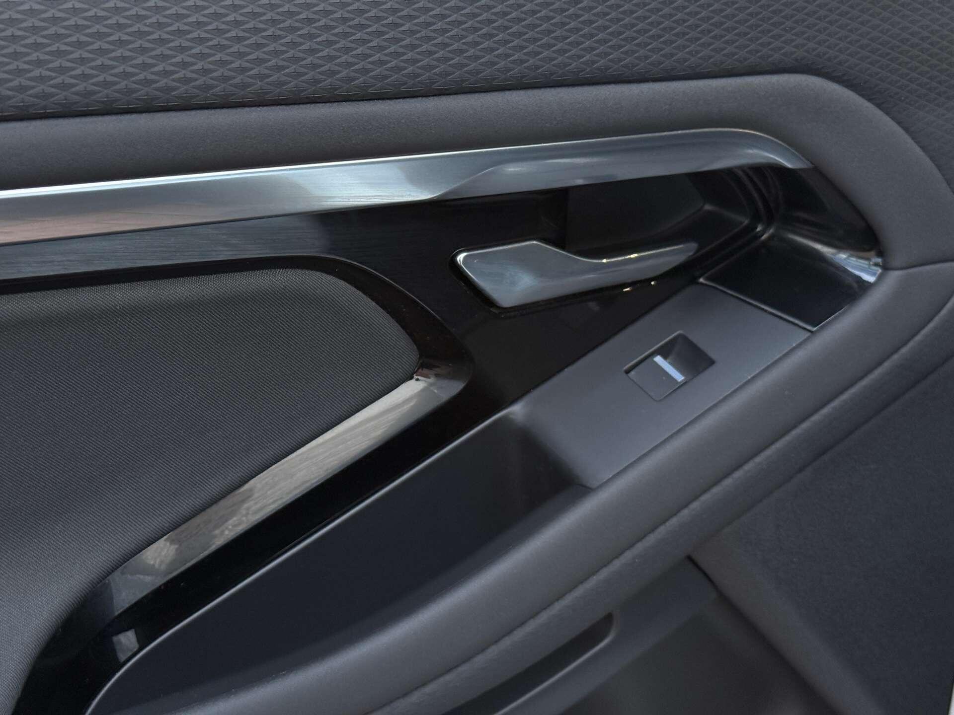 Land Rover Range Rover Evoque view 37