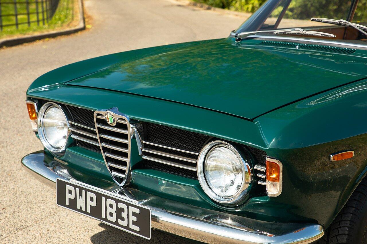 Alfa Romeo Giulia view 72