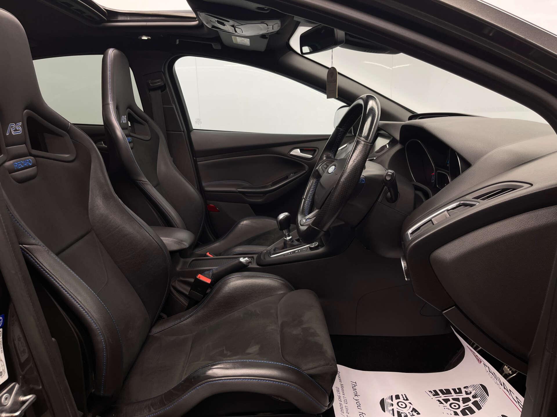 Ford Focus view 13