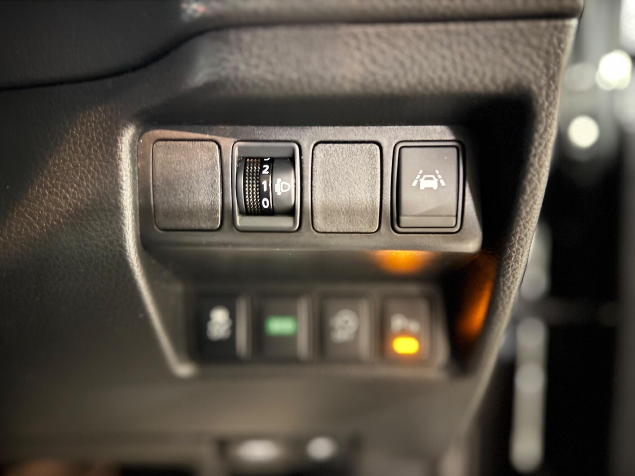 Nissan Qashqai view 25