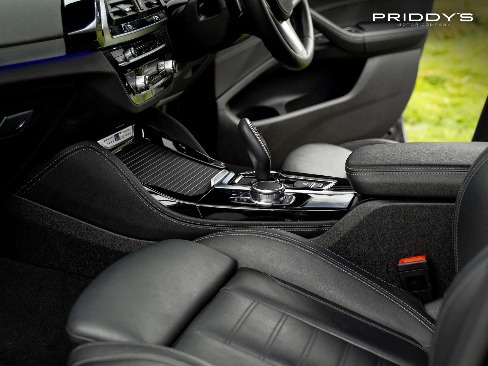 BMW X4 view 16