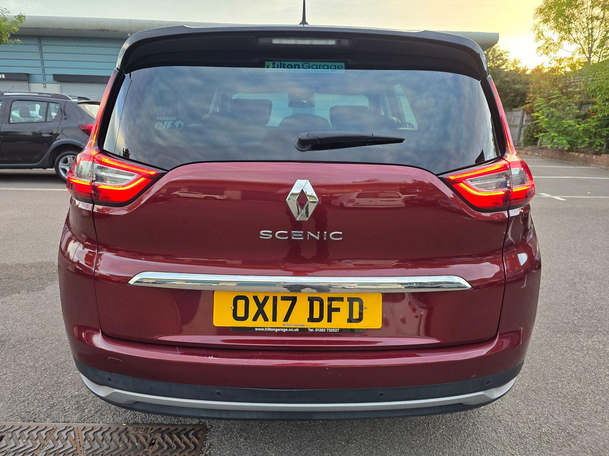 Renault Grand Scenic view 88