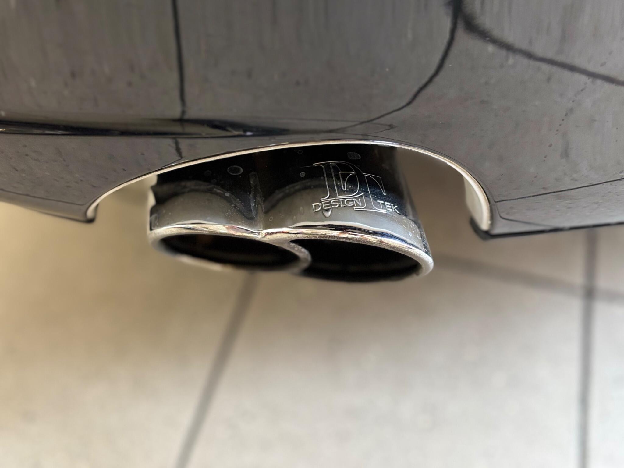 Porsche 911 view 49