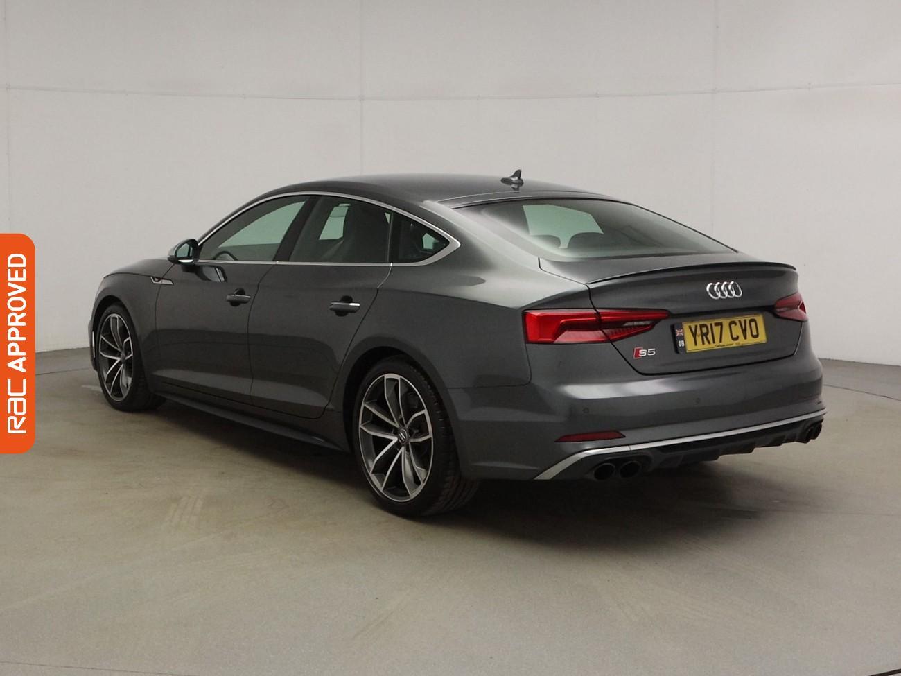 Audi S5 view 4