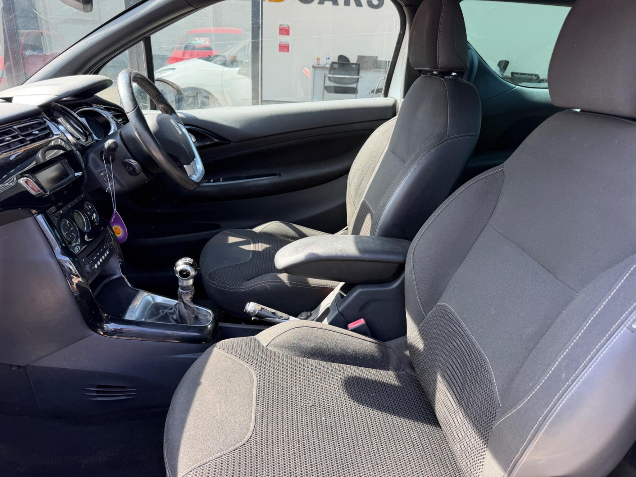 Citroen DS3 view 15