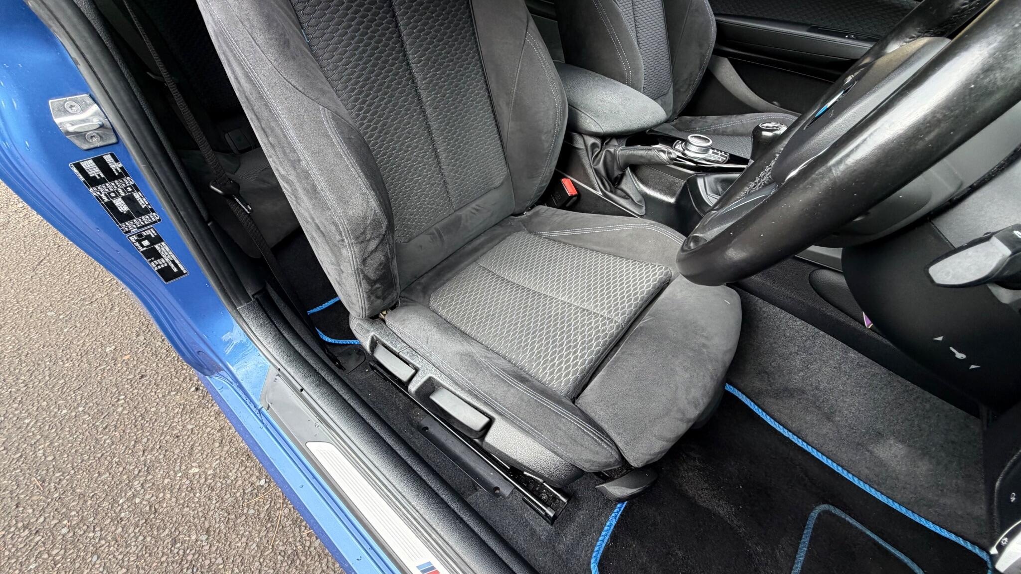 BMW 2 Series view 28