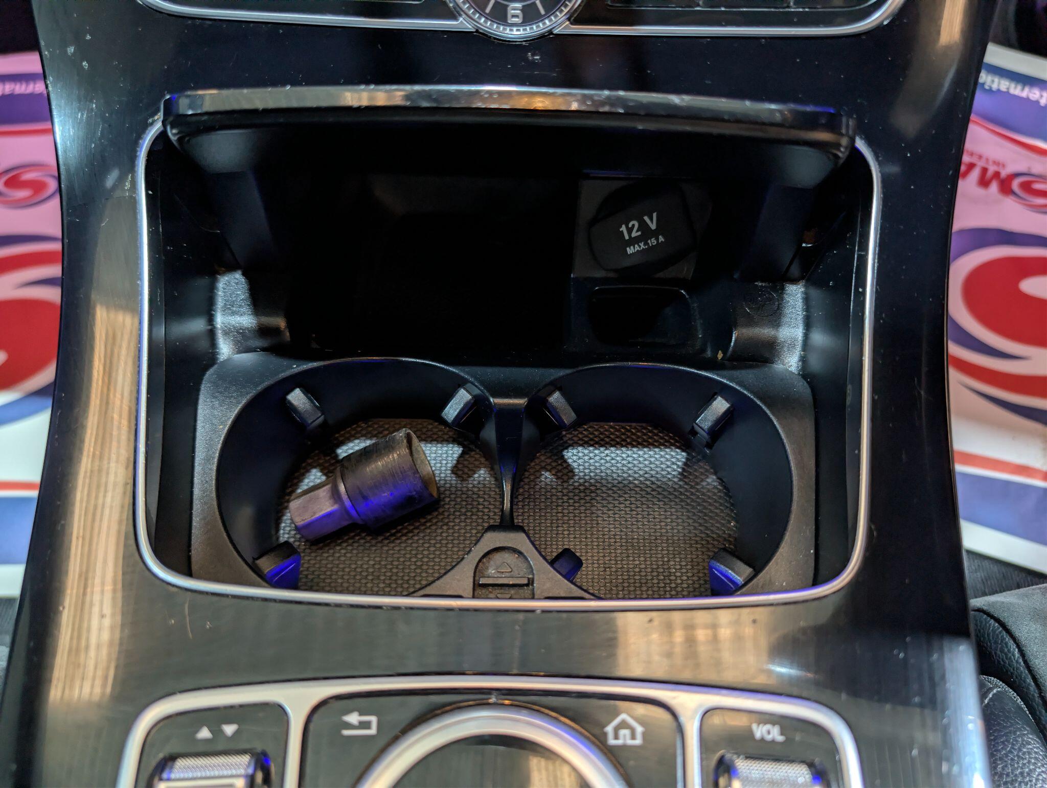 Mercedes-Benz E Class view 19