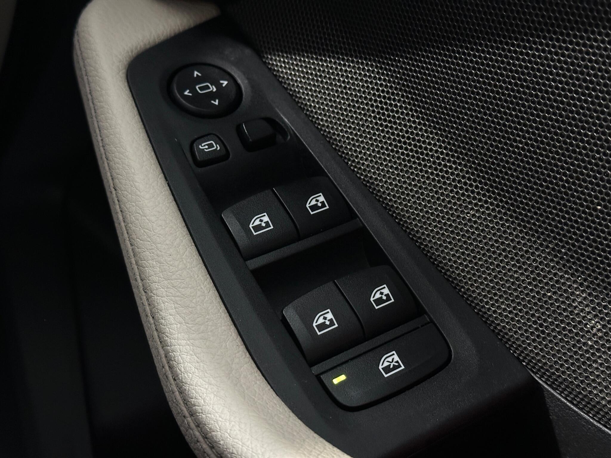 BMW 2 Series view 19