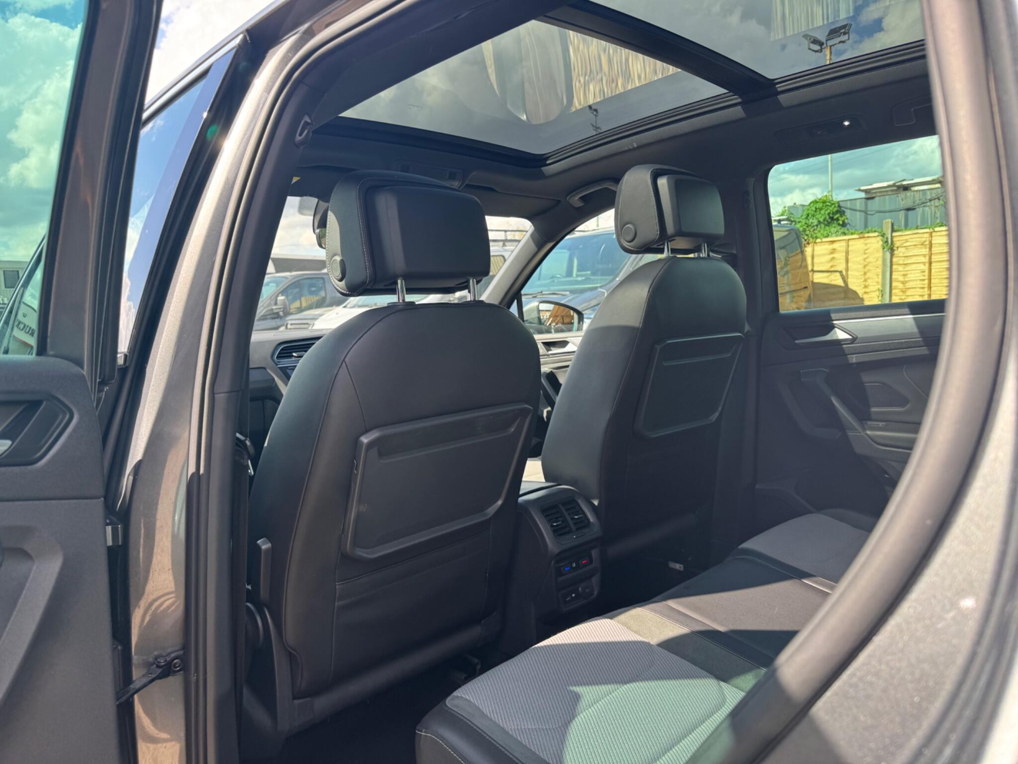 Volkswagen Tiguan view 22