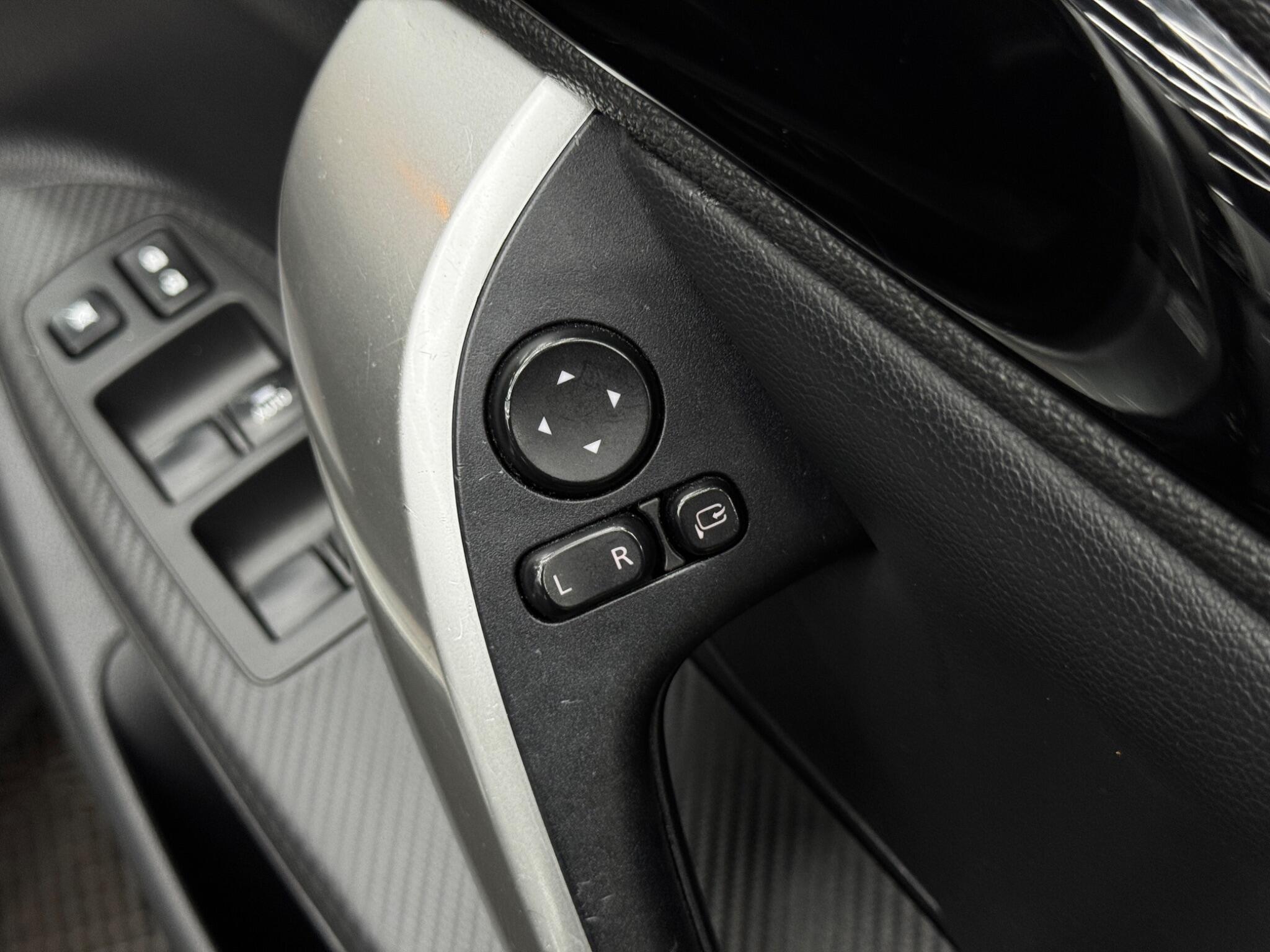 Mitsubishi Eclipse Cross view 36