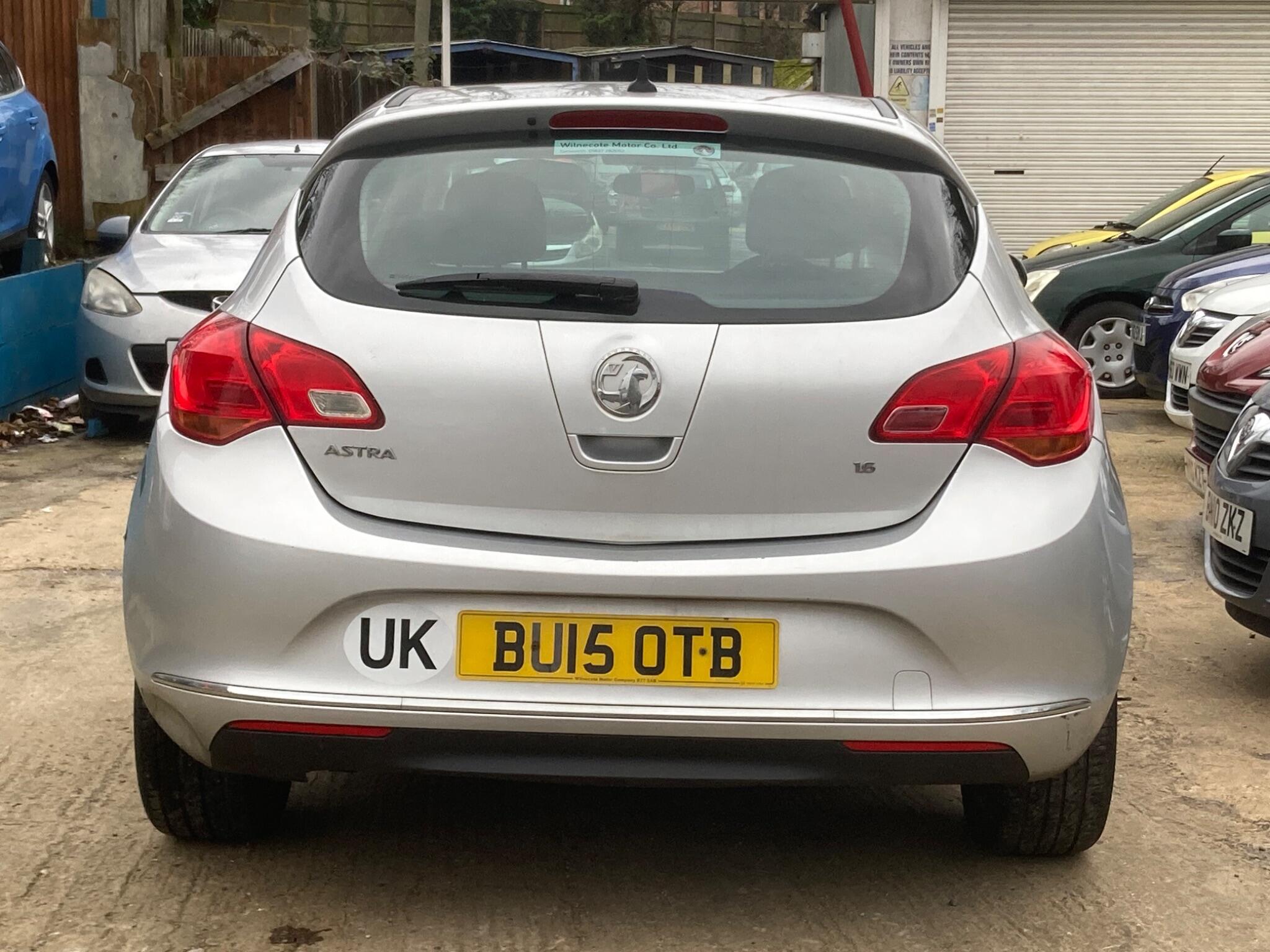 Vauxhall Astra view 5