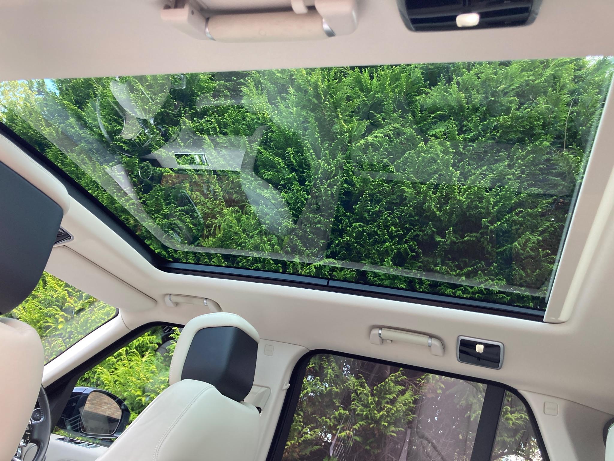 Land Rover Range Rover view 58