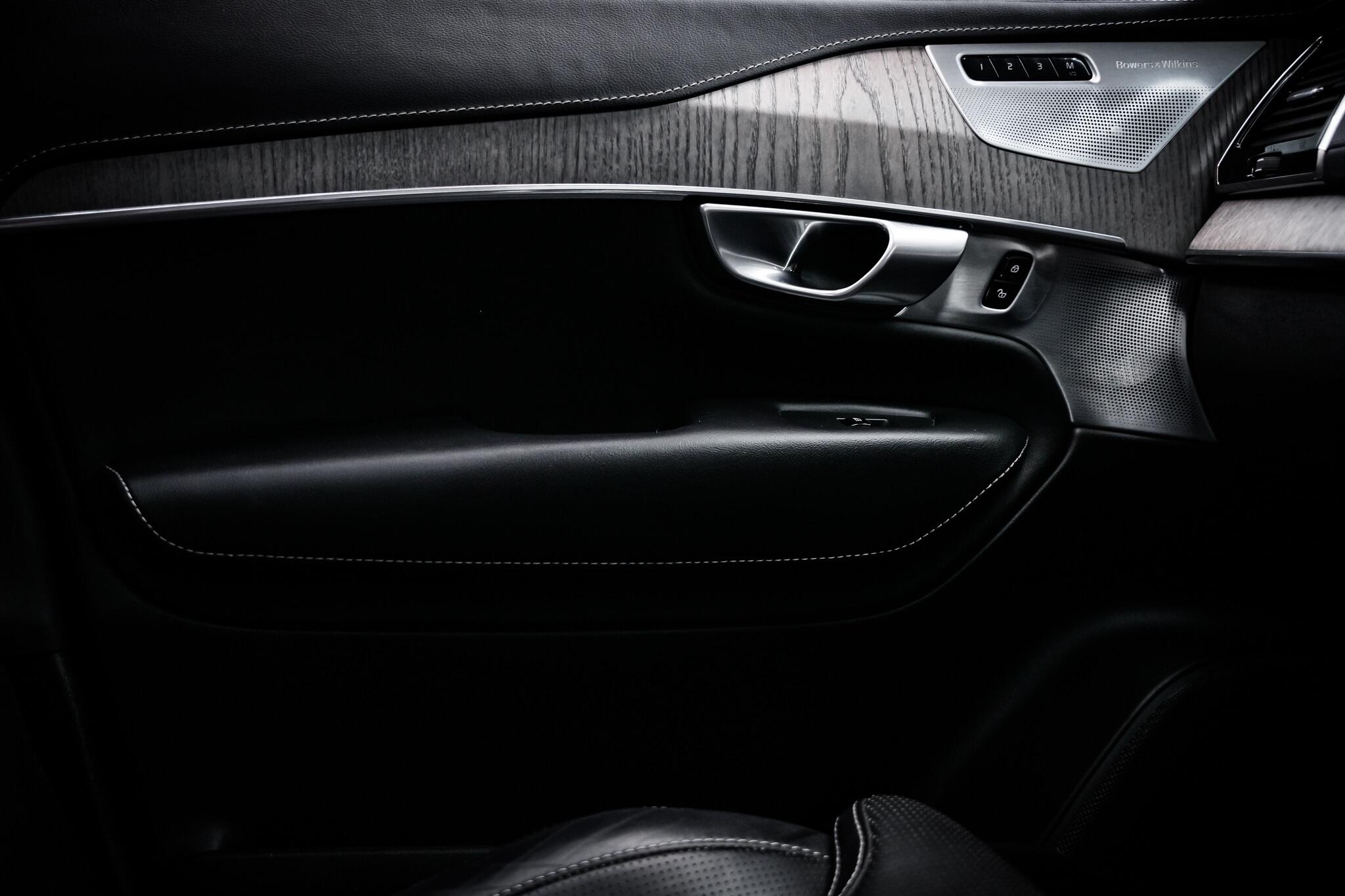 Volvo XC90 view 48