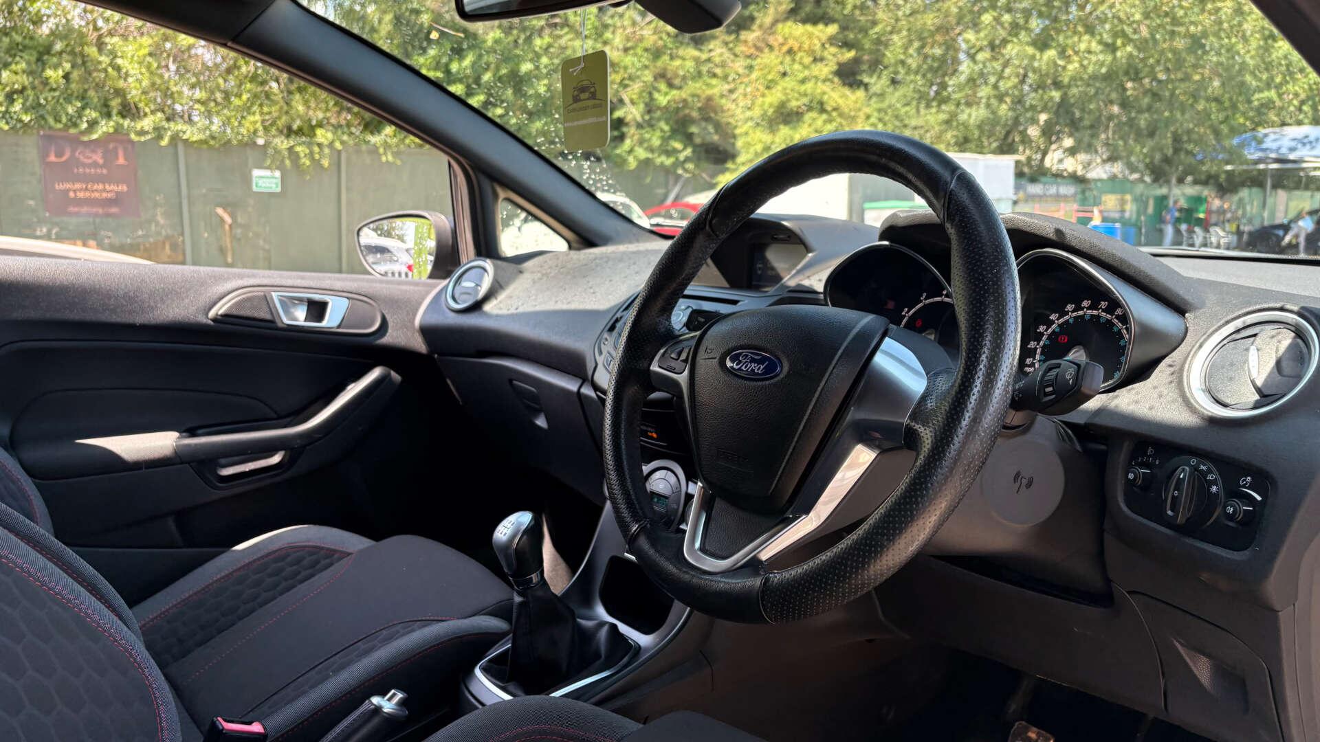Ford Fiesta view 7