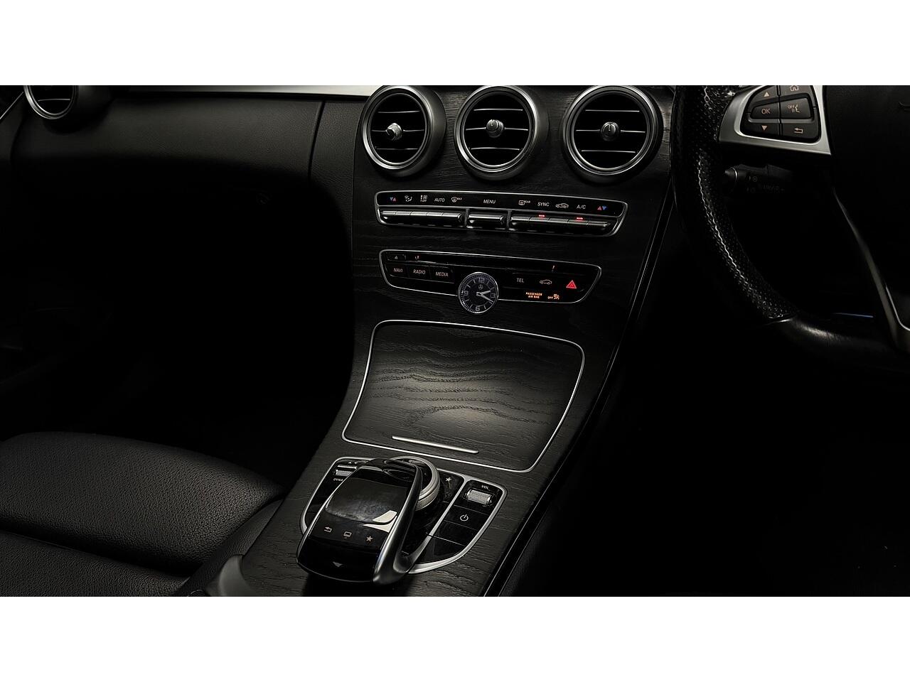 Mercedes-Benz C-Class view 22