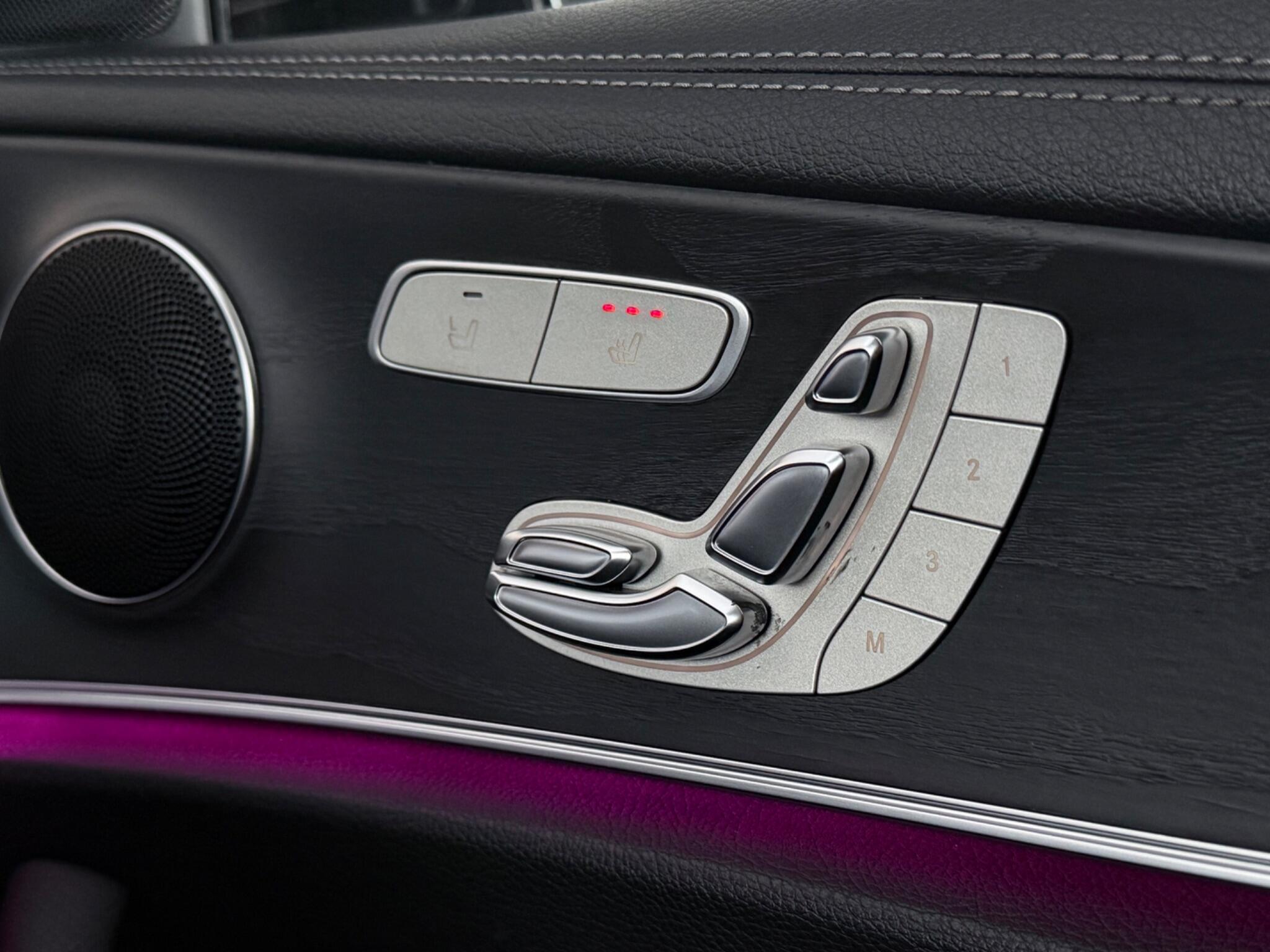 Mercedes-Benz E-Class view 23