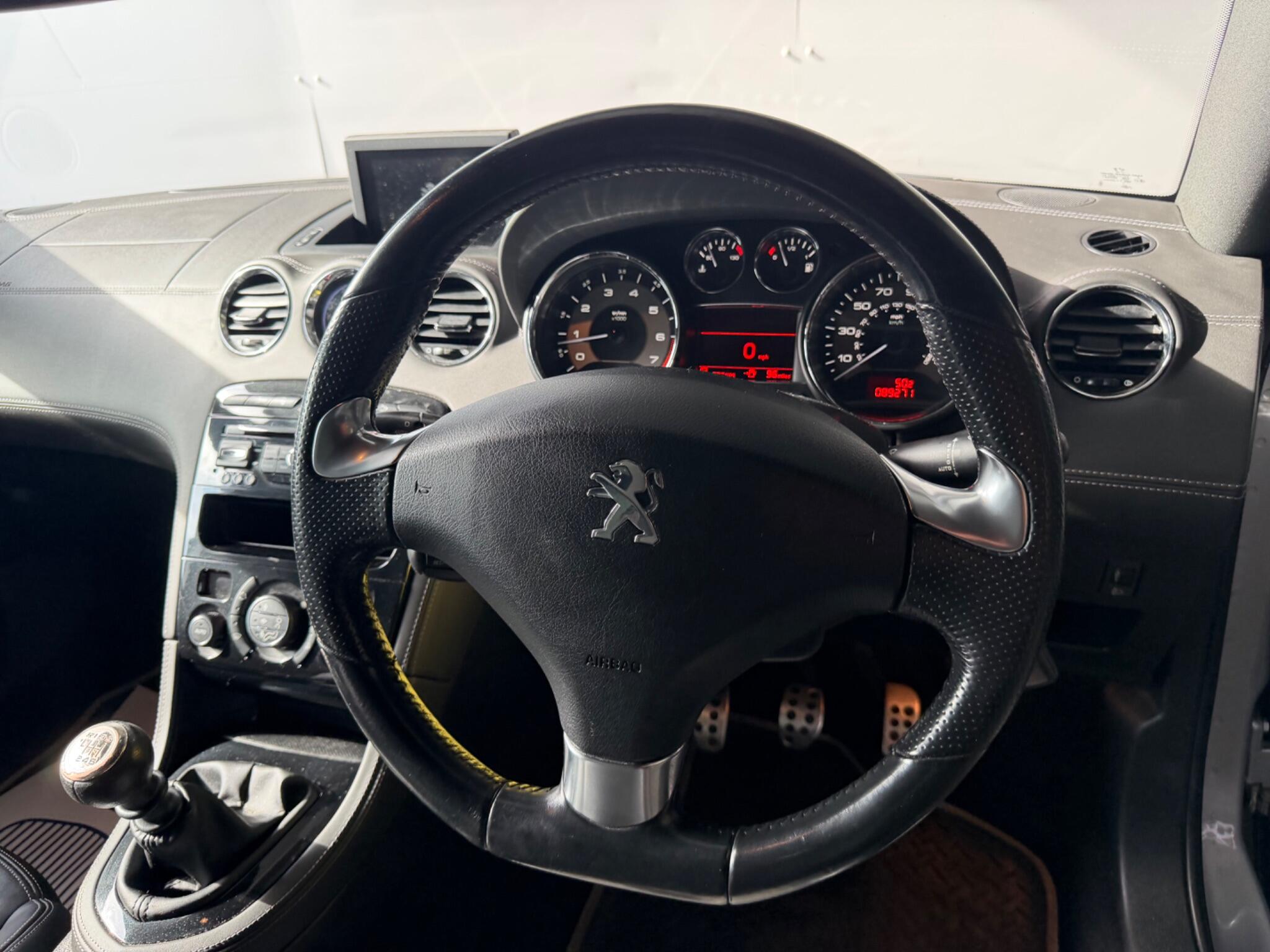 Peugeot RCZ view 23