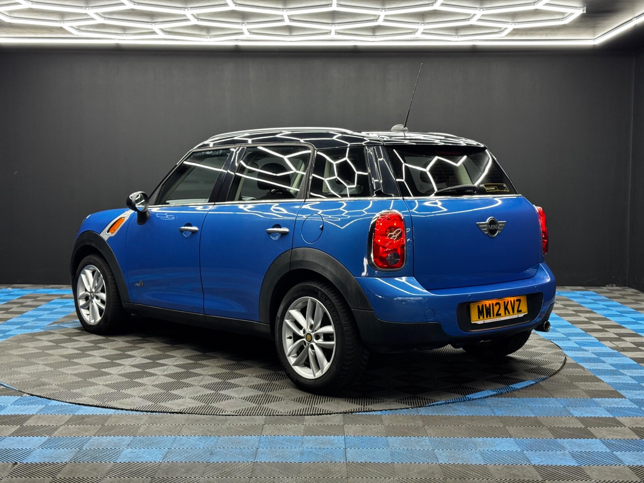 Mini Countryman view 7