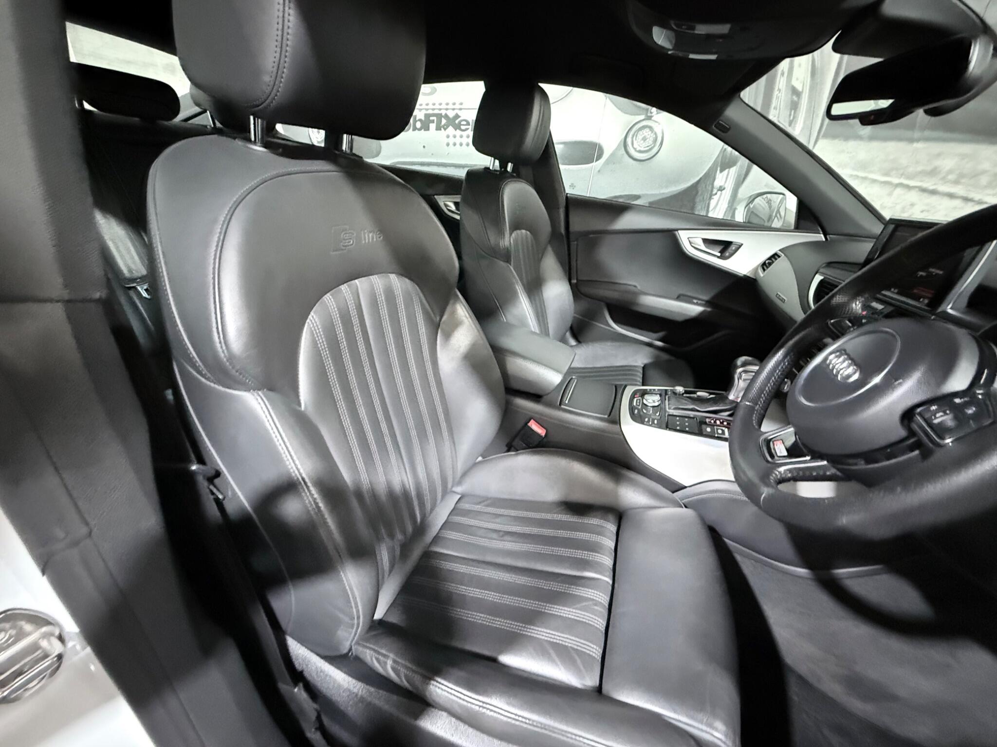 Audi A7 view 12