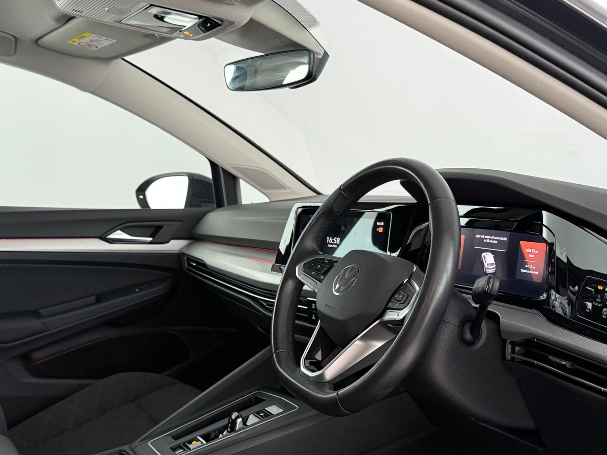 Volkswagen Golf view 3