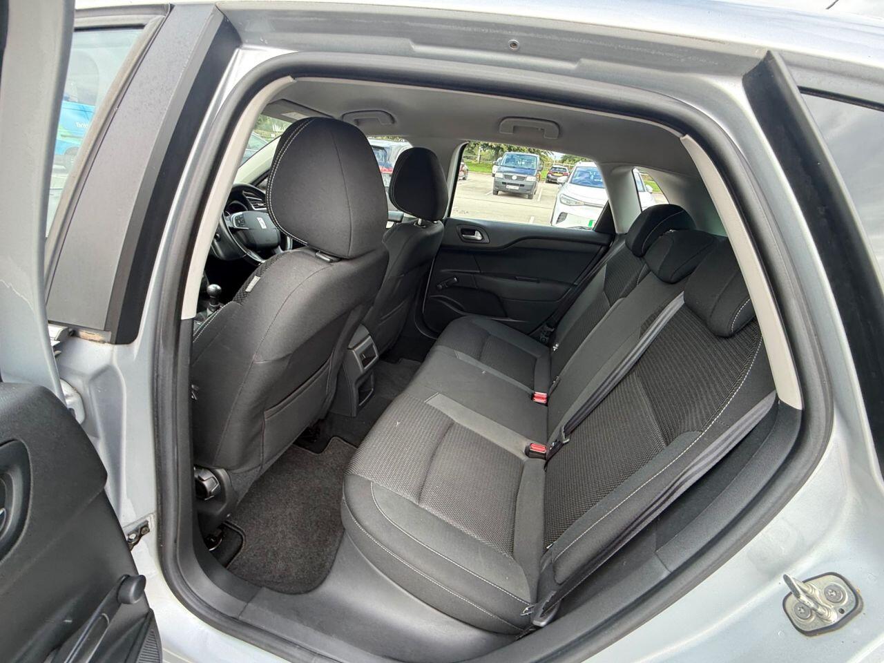 Citroen C4 view 14
