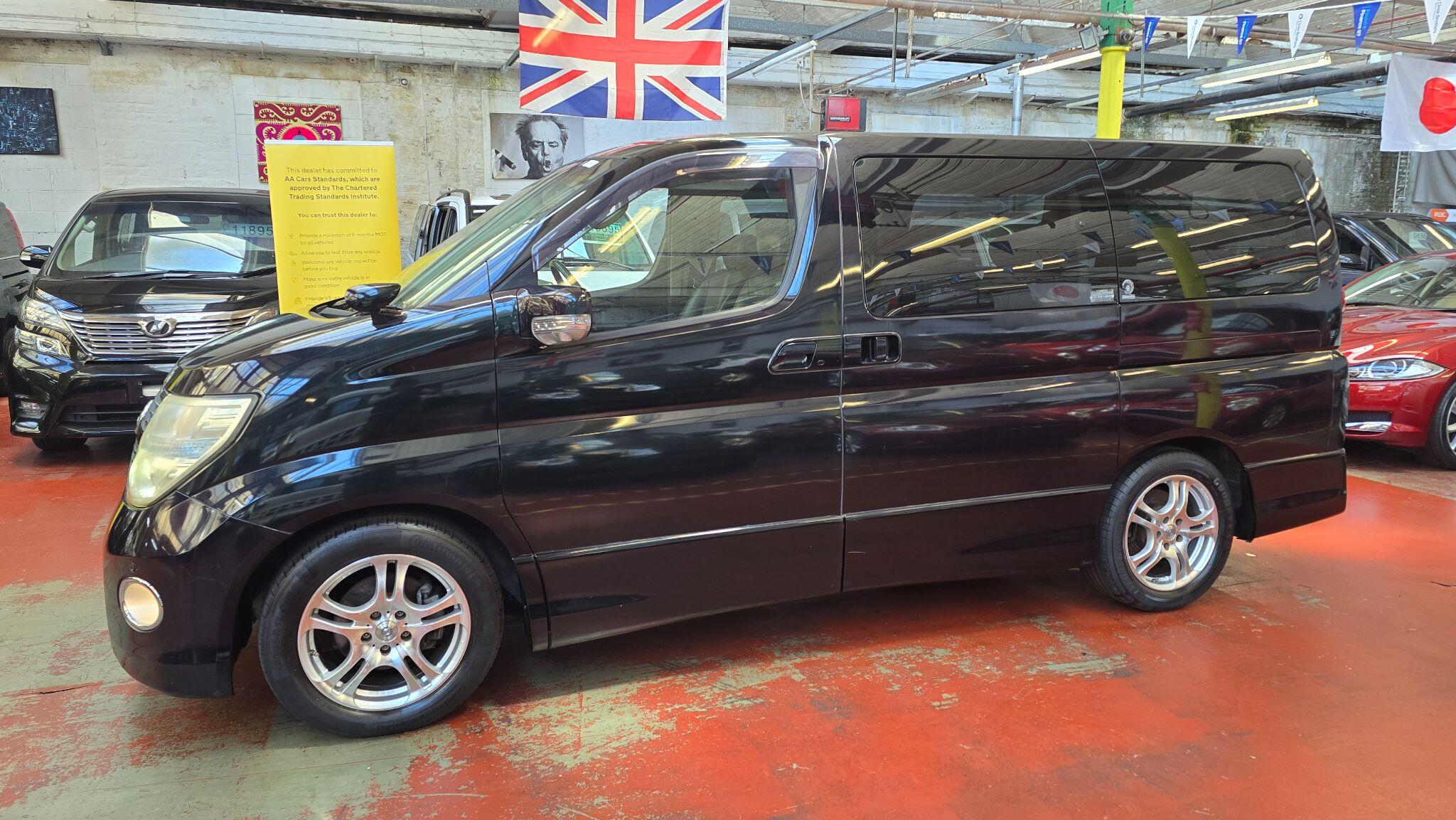 Nissan Elgrand view 36