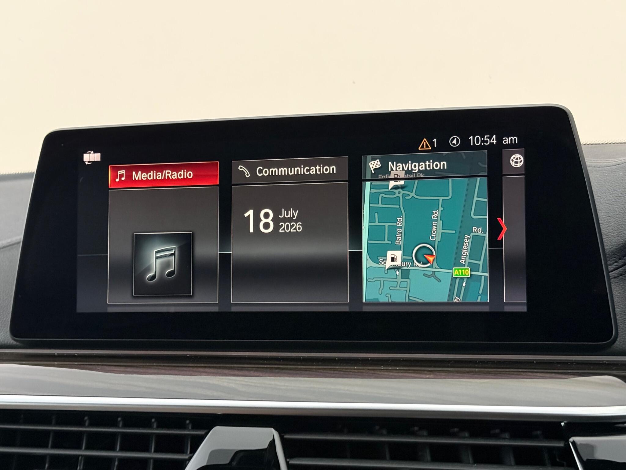BMW 5 Series view 24