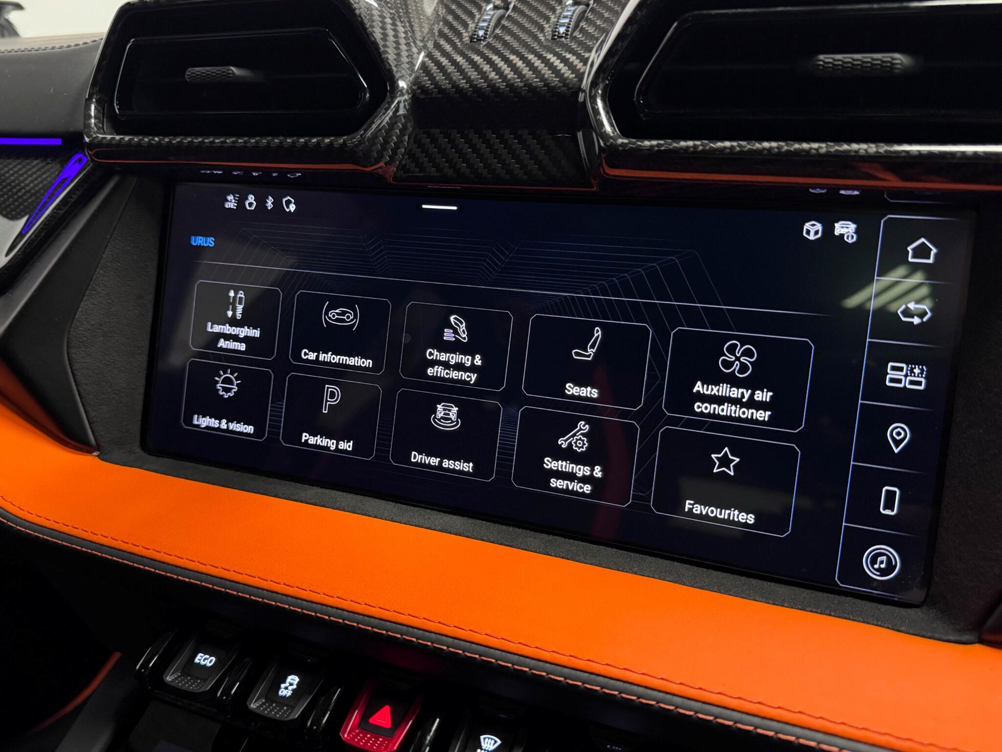 Lamborghini Urus view 64