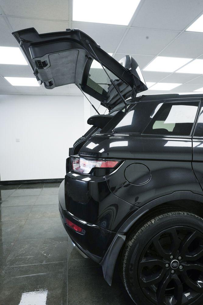 Land Rover Range Rover Evoque view 9