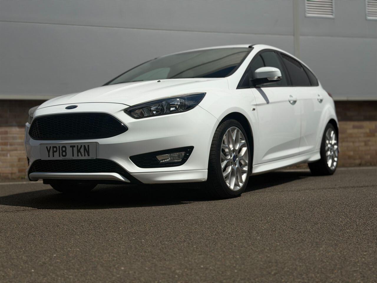 Ford Focus view 32