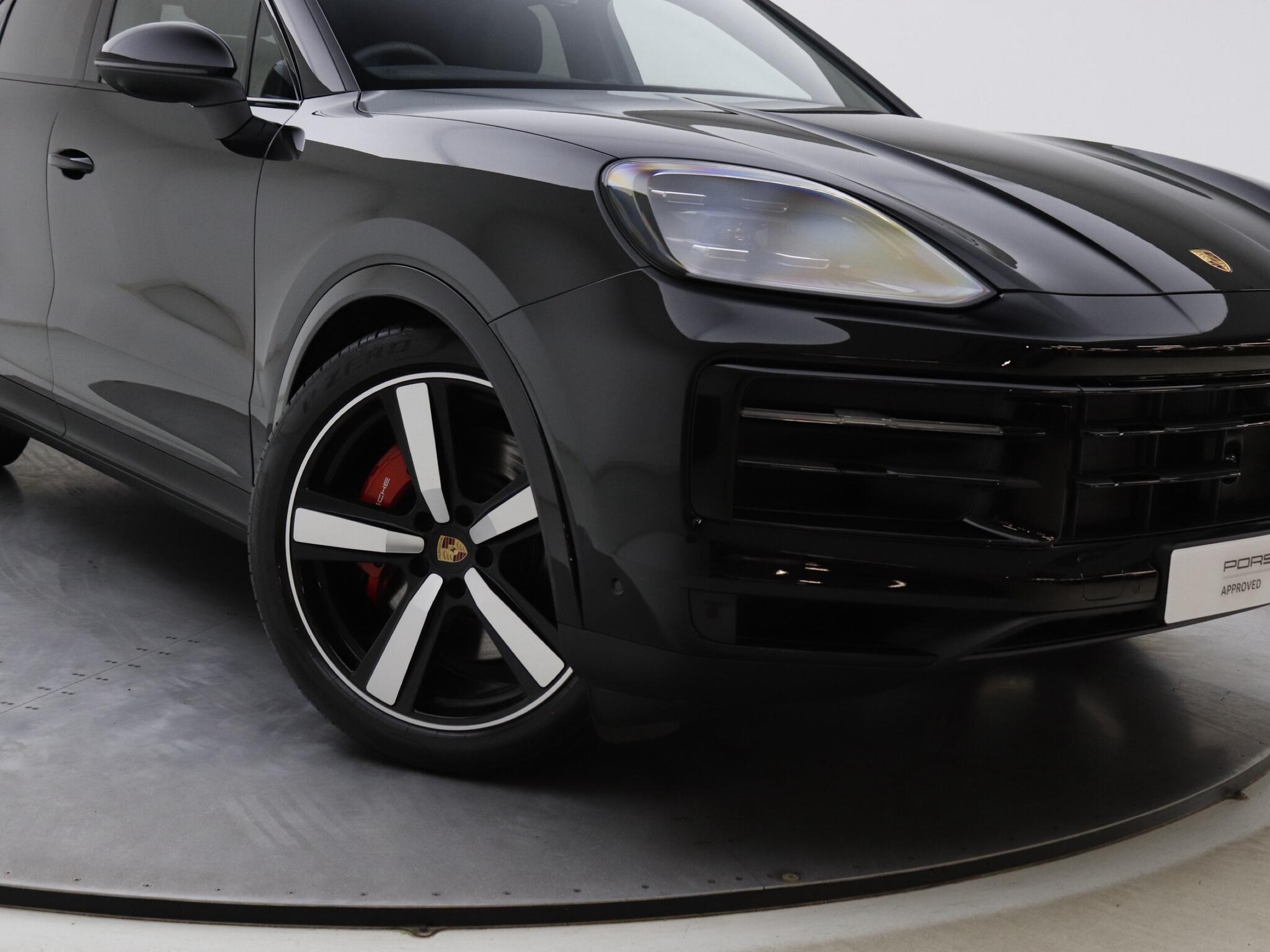 Porsche Cayenne view 34