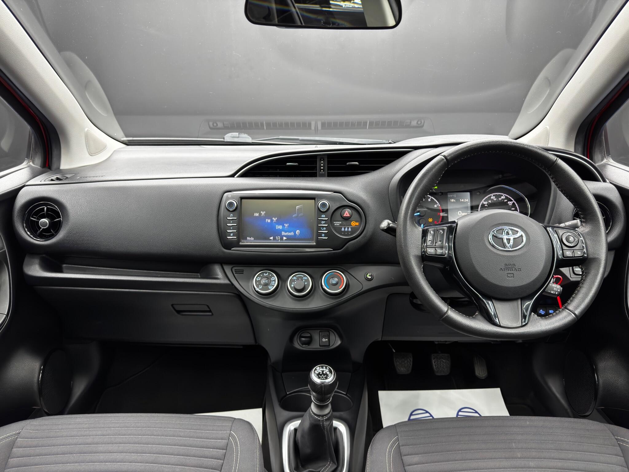 Toyota Yaris view 10