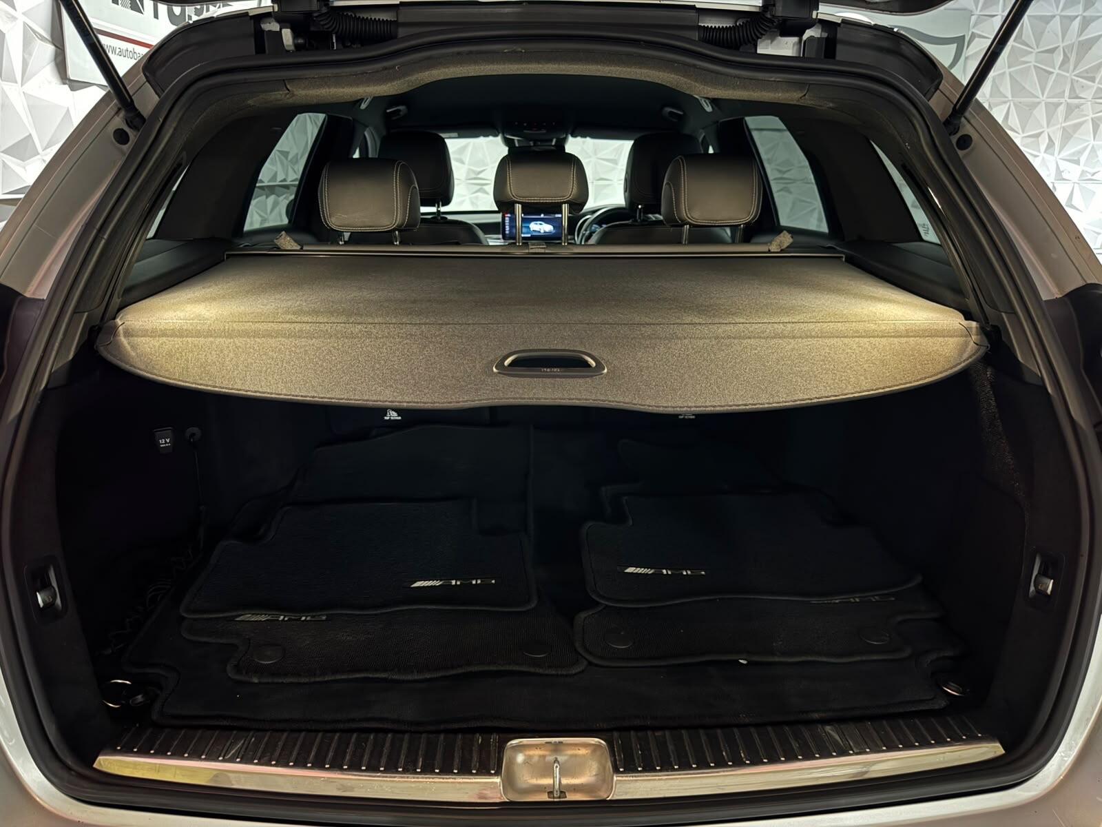 Mercedes-Benz C Class view 49